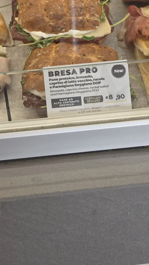 Alex Segala_Autogrill_Occimiano_review