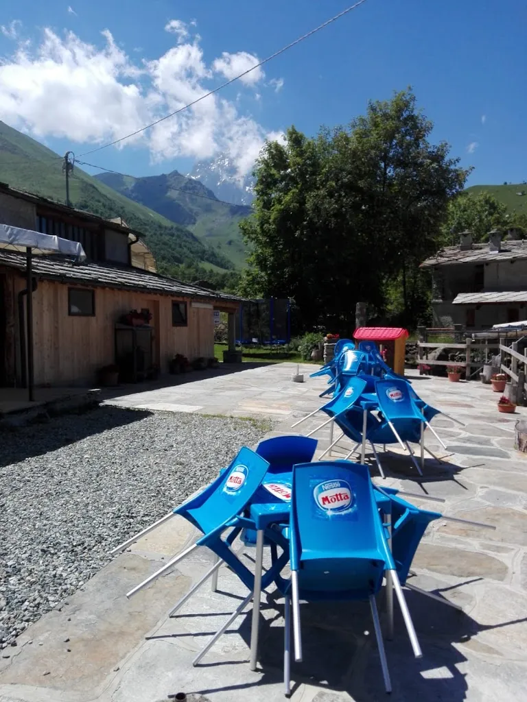 Trattoria "Punto di ristoro le Bigorie" restaurant in Oncino