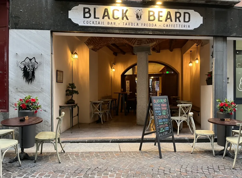 BlackBeard Bar_Omegna_slider_image_1
