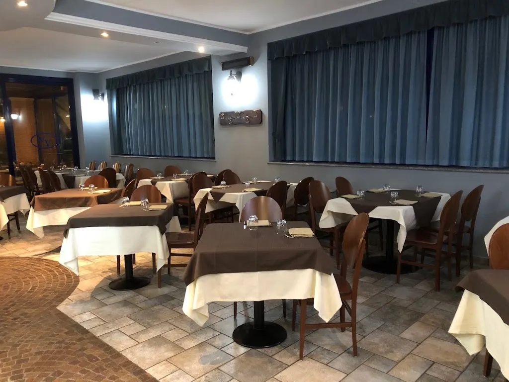 Ristorante Pizzeria Via Veneto Srl restaurant in Oleggio Castello