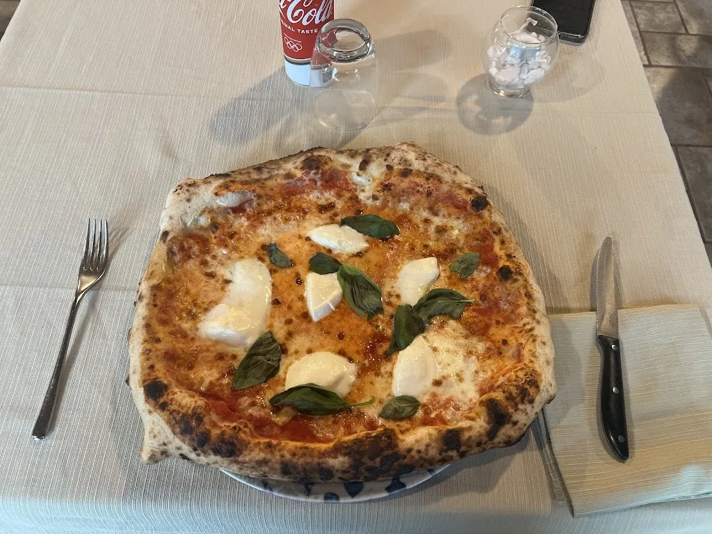 Ristorante Pizzeria Via Veneto Srl_Oleggio Castello_slider_image_3