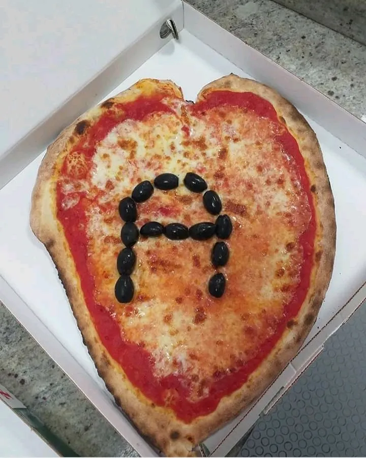 Pizzamania_Oleggio Castello_slider_image_2