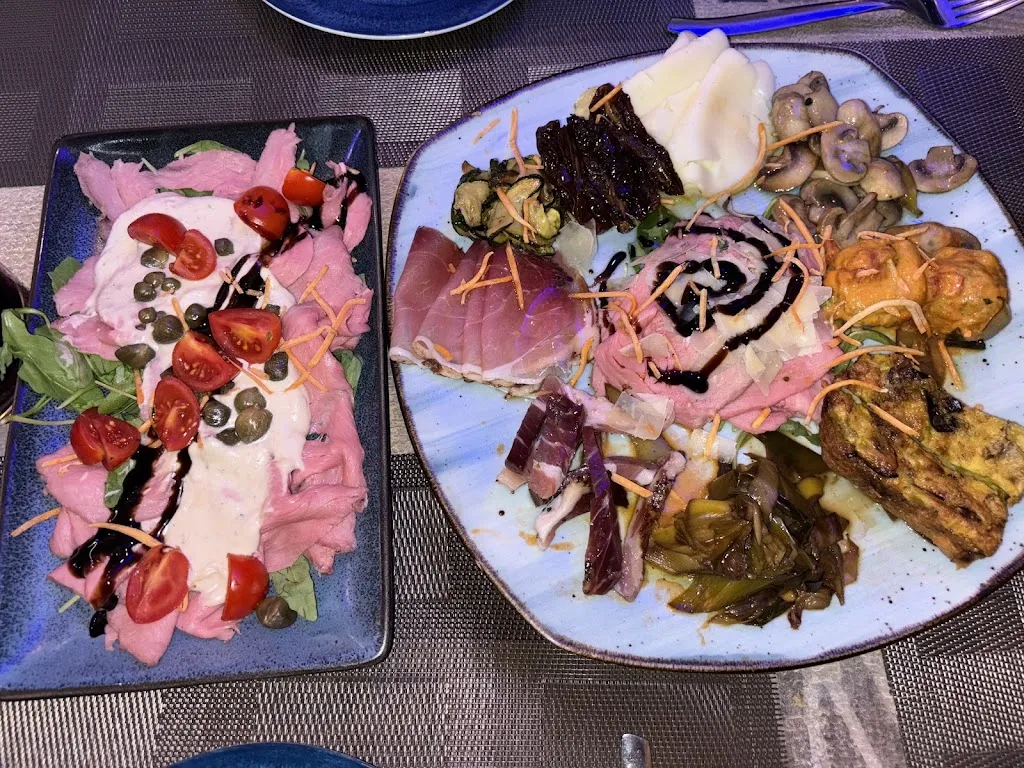 Rhys Jones_Bavarotti da Francesco_Cozzana_review