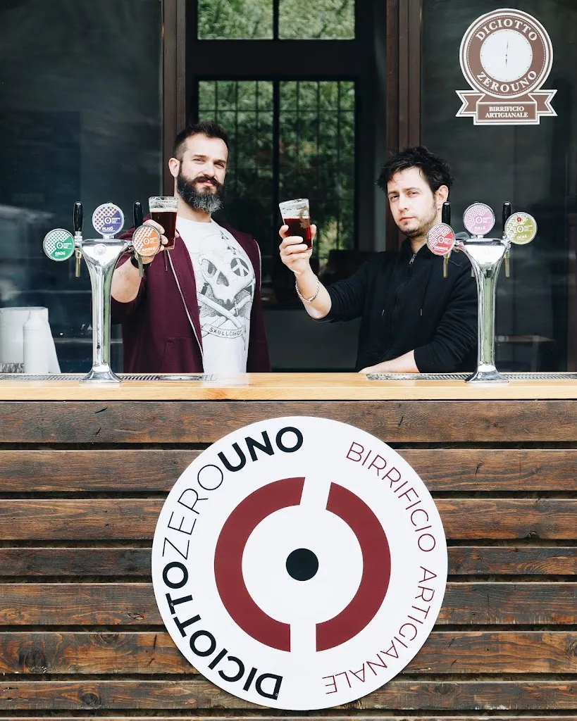 Birrificio Diciottozerouno restaurant in Oleggio Castello