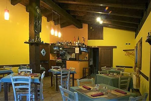 Riserva La Regina Trattoria Pizzeria Area Camper_Ormea_slider_image_1