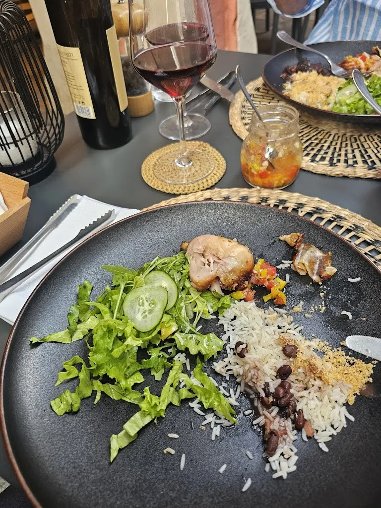 Madeleine Widtfelter_Raiz Nizza_Nizza Monferrato_review