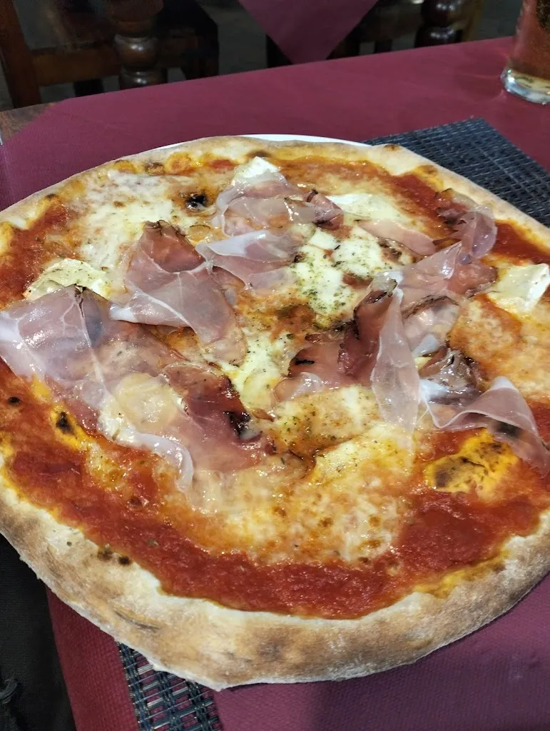 Pizzeria Zena_Nizza Monferrato_slider_image_2