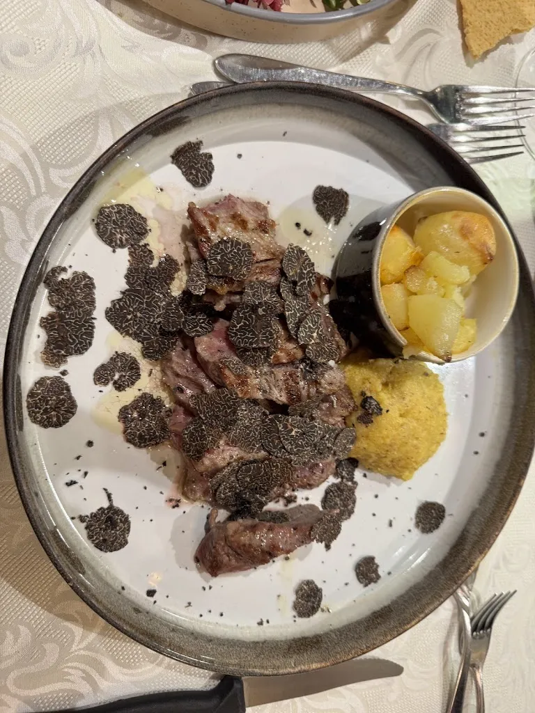 Simone Accornero_Noemia Di Lehaceanu Angelica_Ozzano Monferrato_review