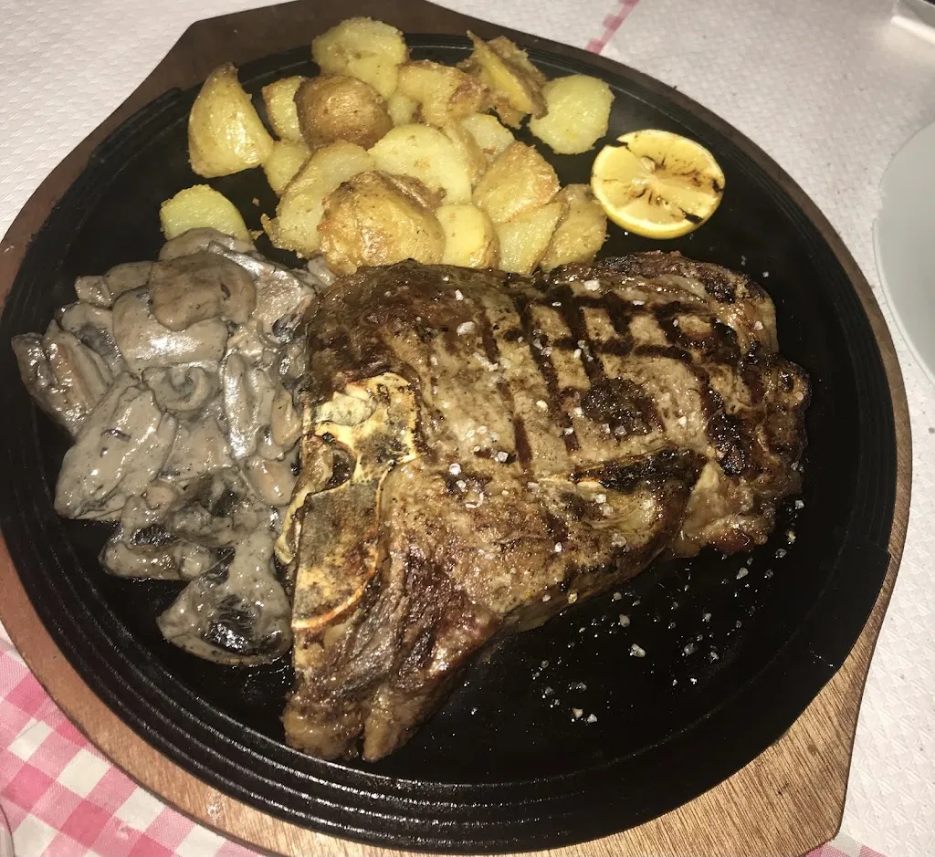 L'Osteria • Vini Divini_Cutrofiano_slider_image_3