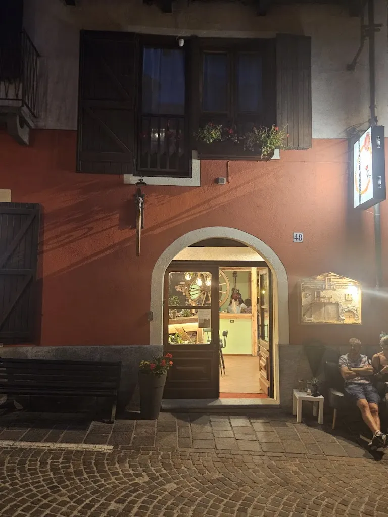 Adrian Vasile_Borgovecchio Oulx Ristorante Hamburgeria Bistrot_Oulx_recensione