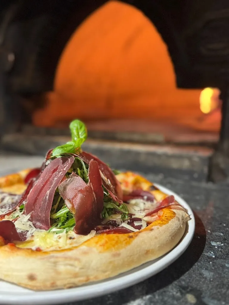 Nuvo Osteria Pizzeria_Oulx_slider_image_2