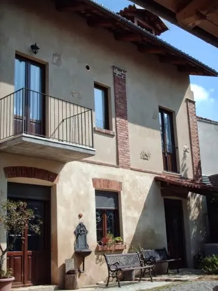 Agriturismo e B&B "Le Rondini" restaurant in Passerano Marmorito