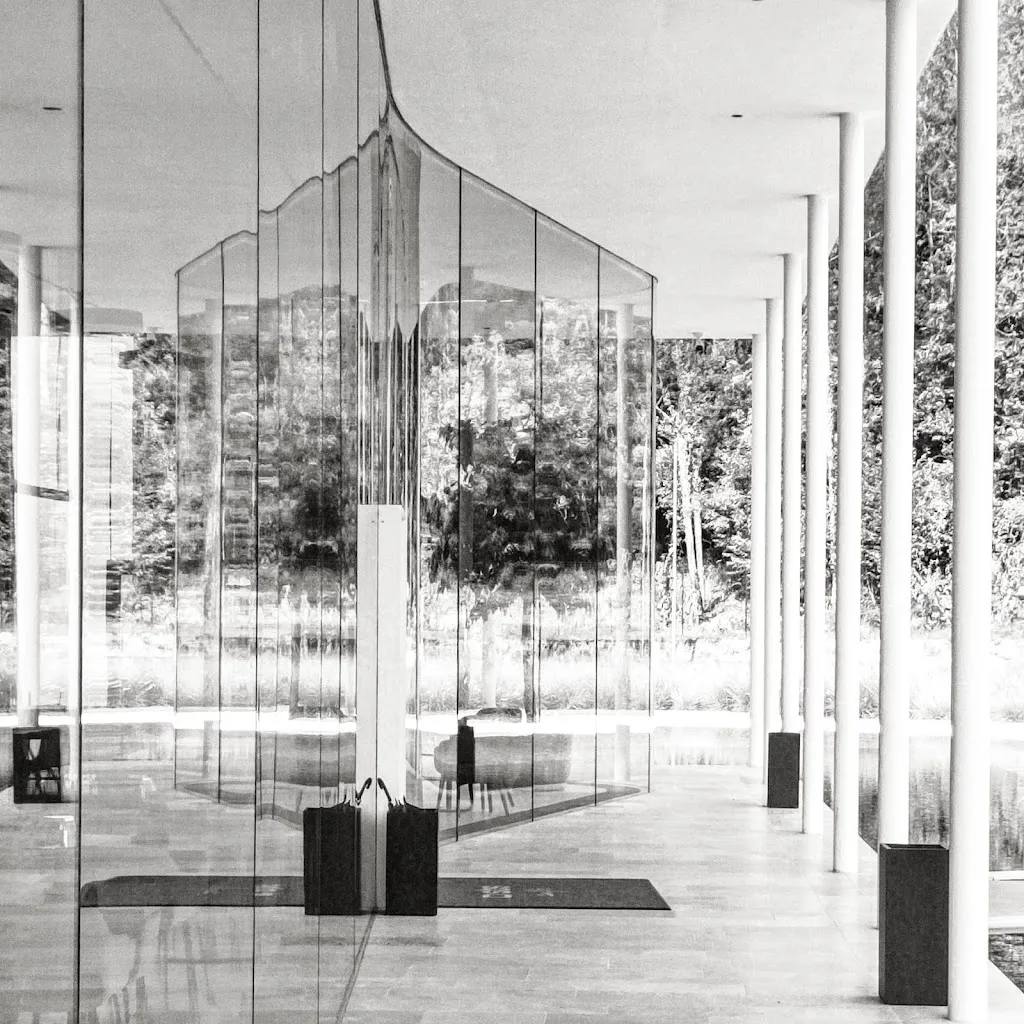 Moshe Feldman_SBS cafè_Paruzzaro_review