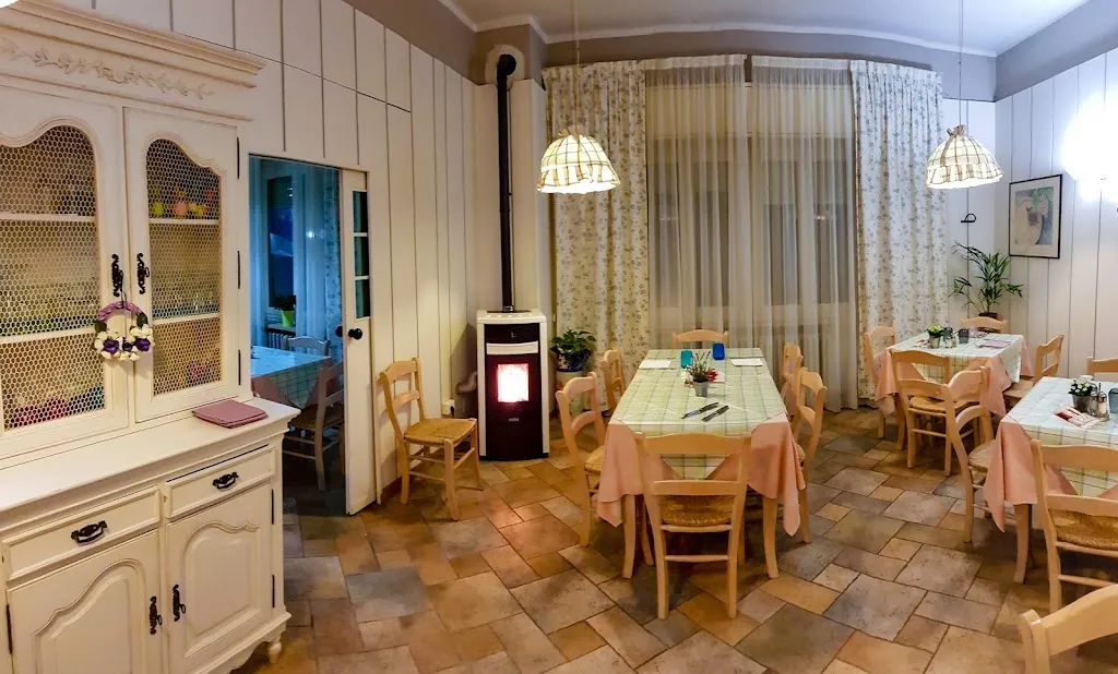 Trattoria La Pergola restaurant in Pecetto di Valenza