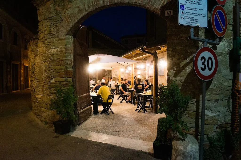 L'Antica Farinata il locale restaurant in Ovada