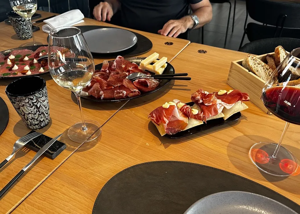 Leonardo_La Brace Dell’Archivolto_Ovada_review