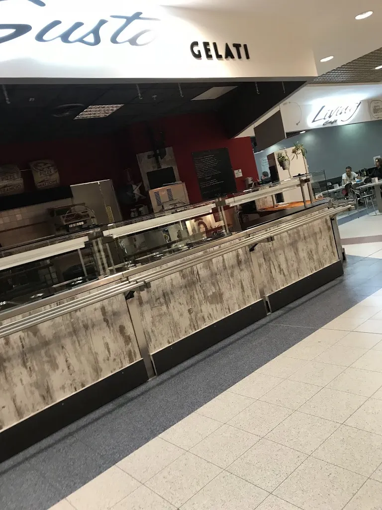 Pizzeria De Gusto restaurant in Pavone Canavese