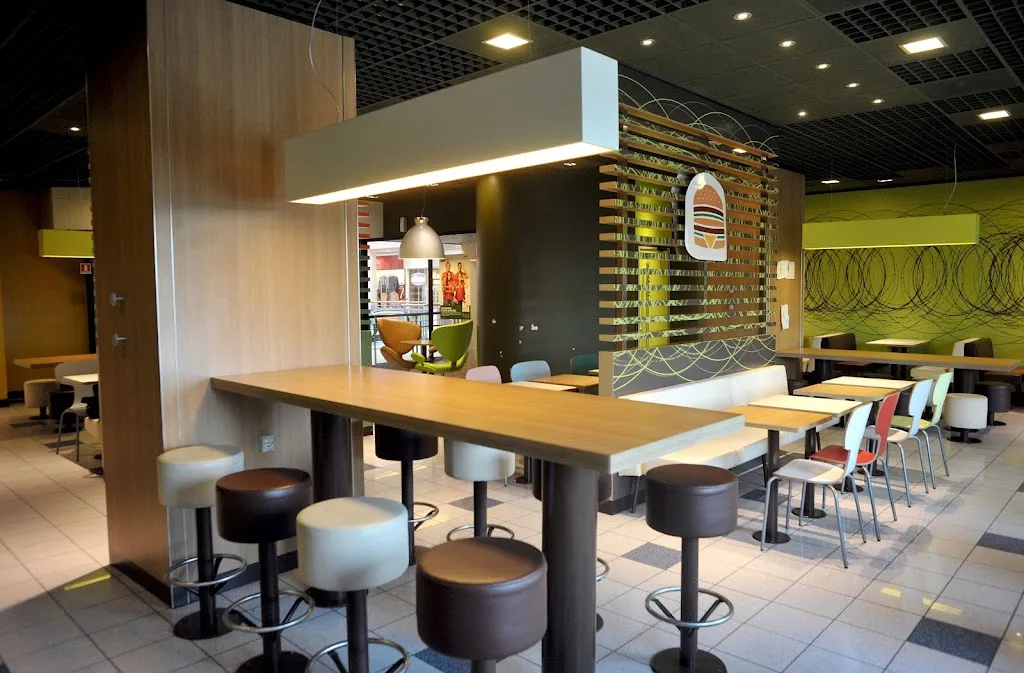 McDonald's_Pavone Canavese_slider_image_3