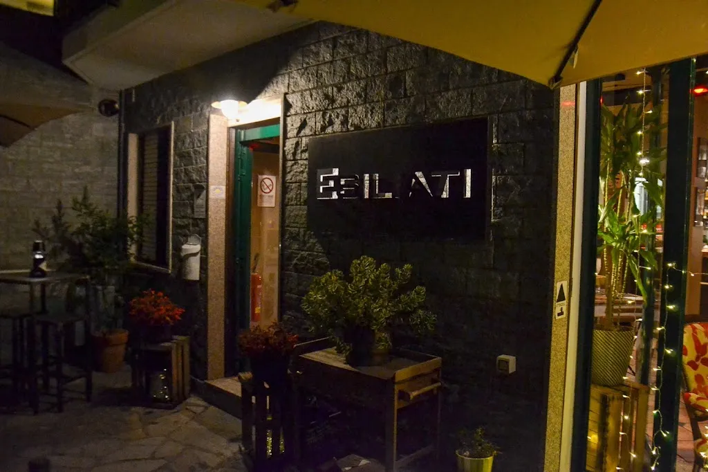 Esiliati restaurant in Pecetto