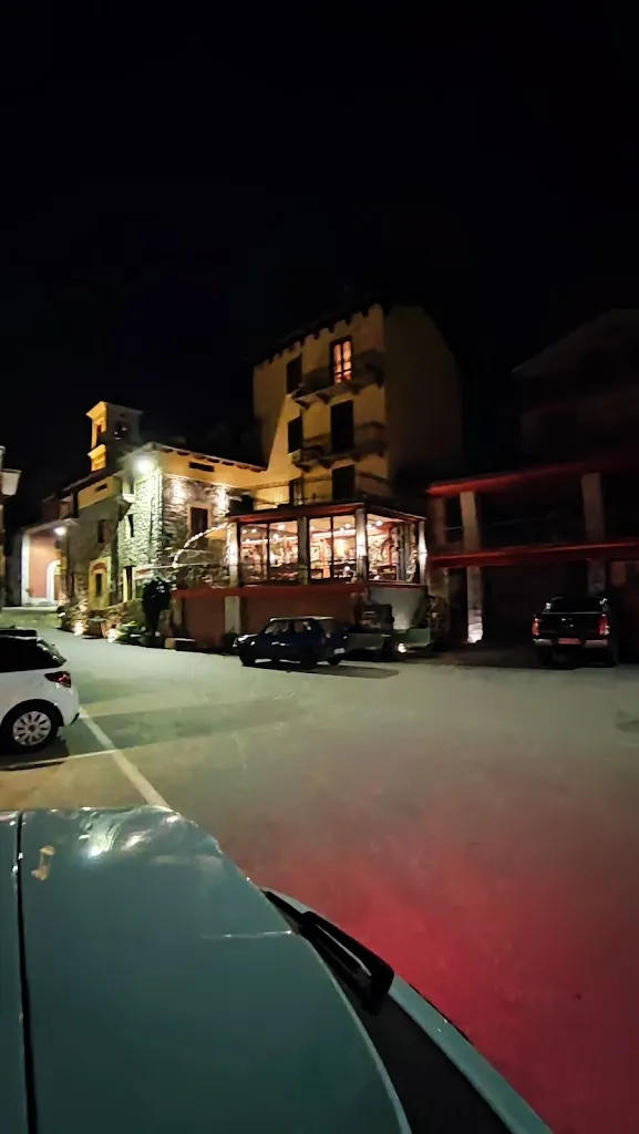 Luca Marinelli_Il Mondo in Valle di Simonetti Monica_Pessinetto_review