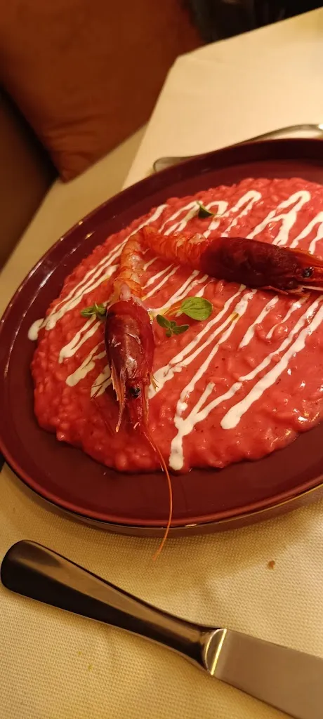 Marco Giva Magnetti_Interno3 Ristorante e bottega gastronomica_Pertengo_review