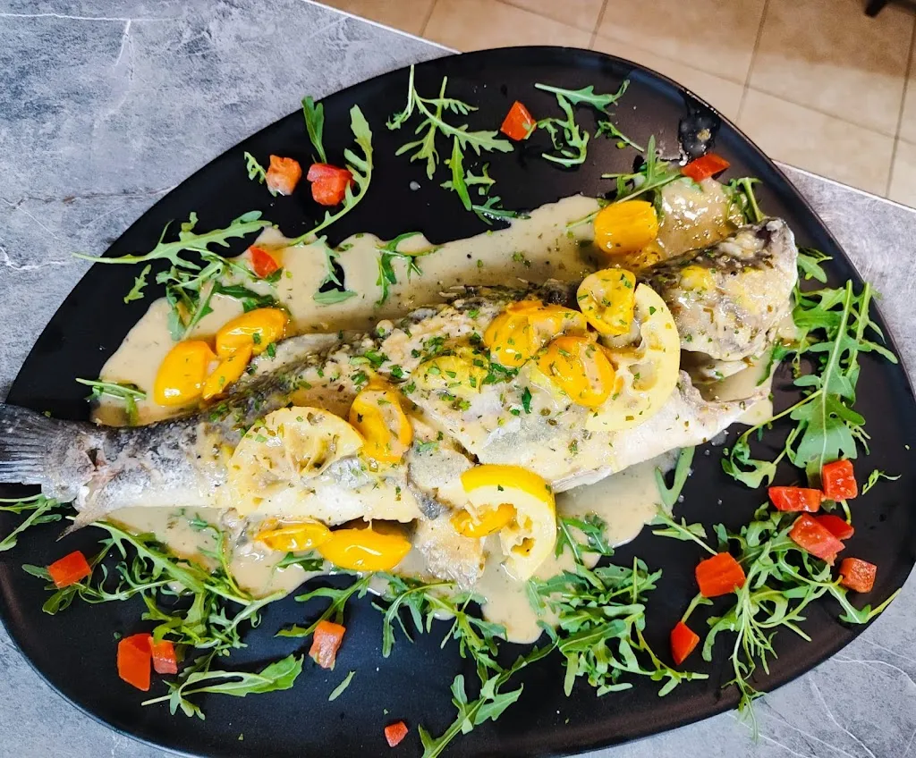 RISTORANTE PIZZERIA SAPORI NOSTRI - SPECIALITA' CRUDO DI MARE_Erchie_slider_image_3