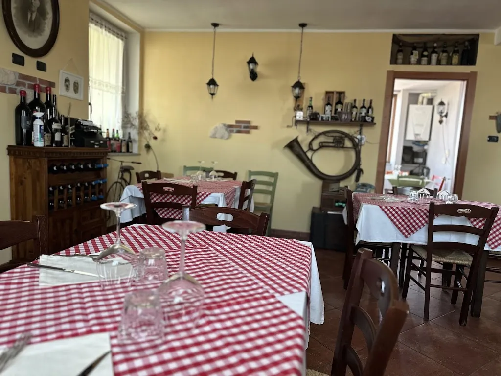 Osteria "Dal Cantune'" restaurant in Pezzana