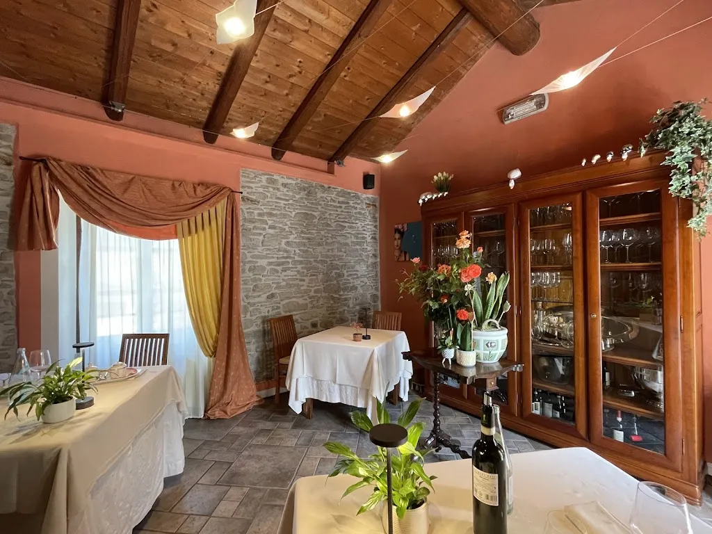 Osteria del Brutto Anatroccolo_Pezzolo Valle Uzzone_slider_image_1