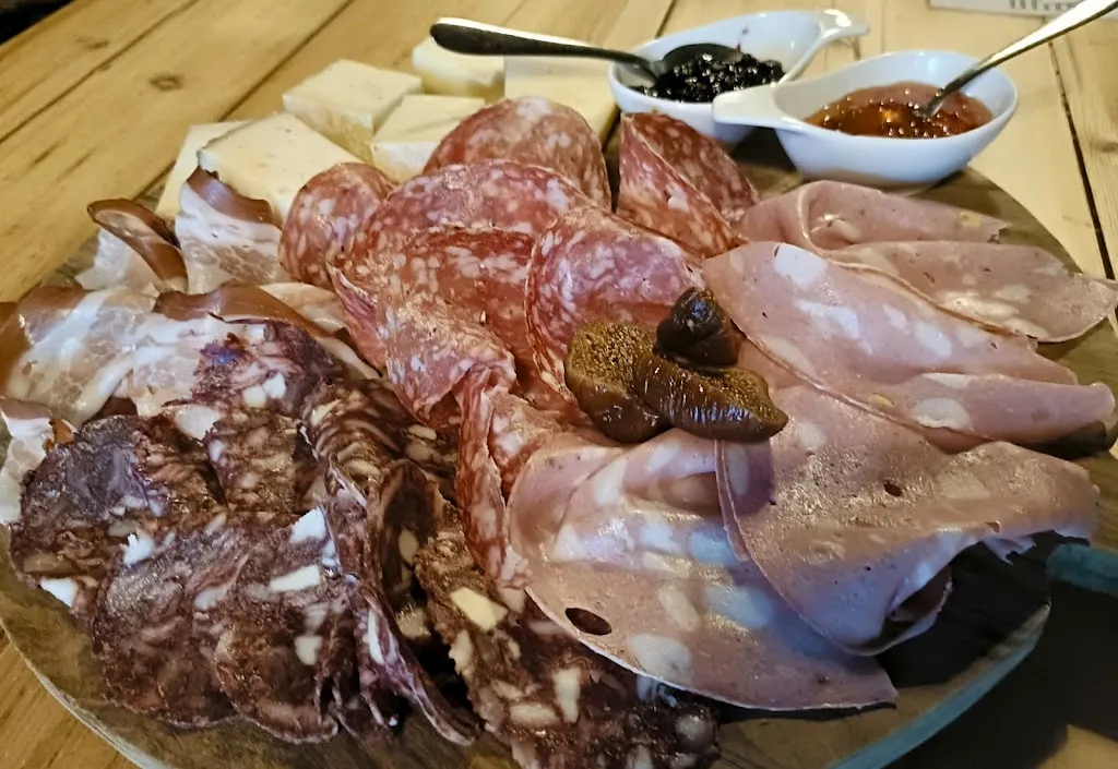 Chintanass_Peveragno_slider_image_3