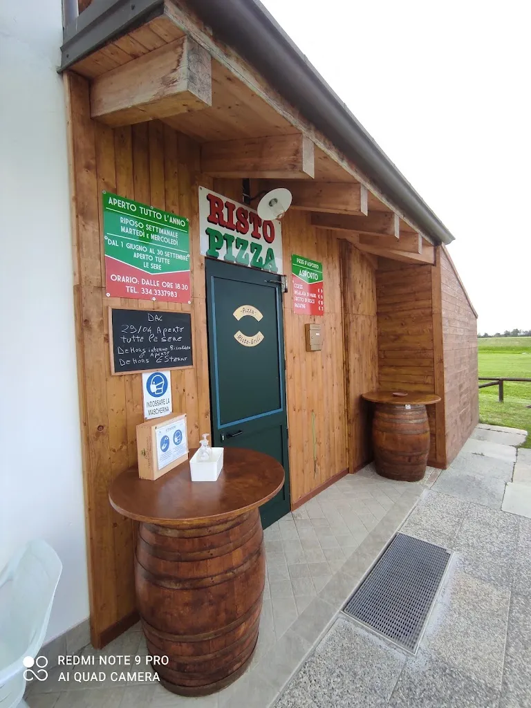 Club House restaurant in Pianfei