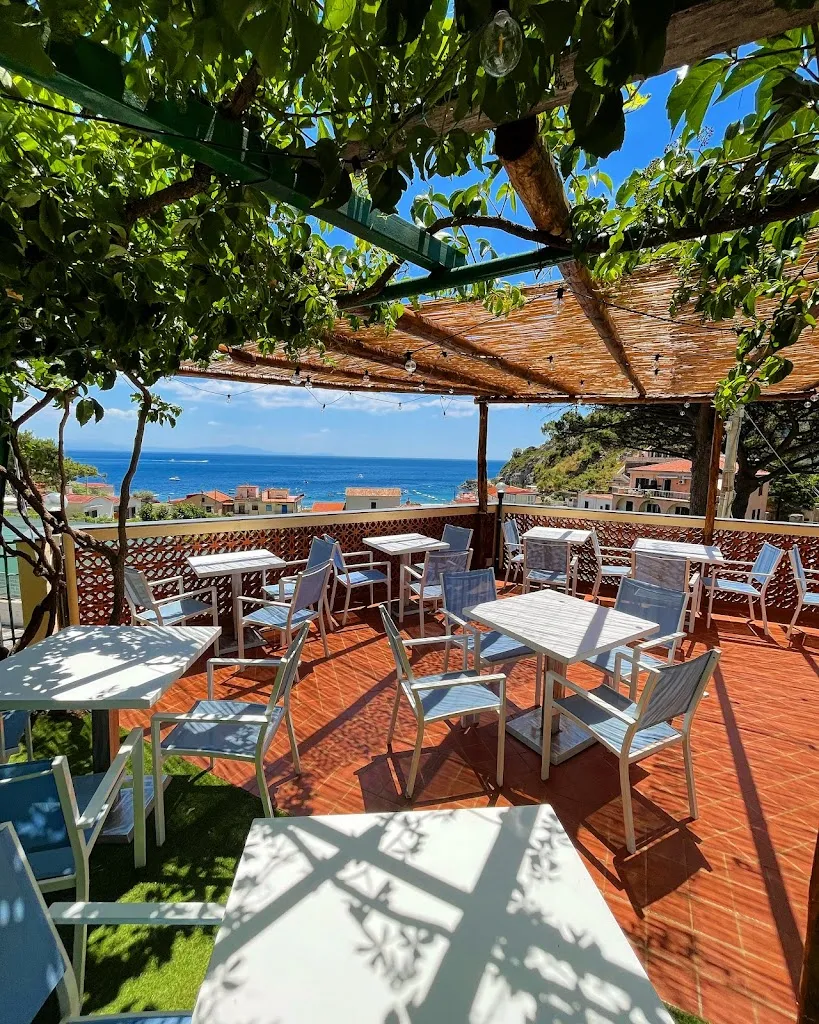 Edoné restaurant in Erchie