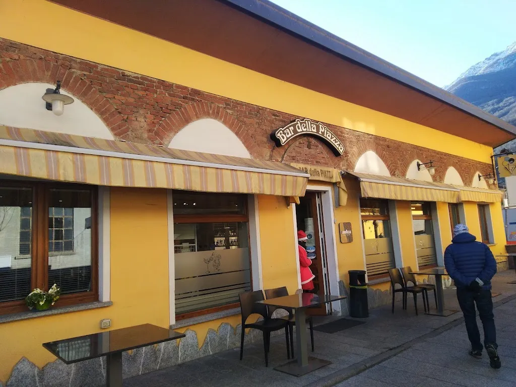 Bar Gelateria Della Piazza_Piedimulera_slider_image_1