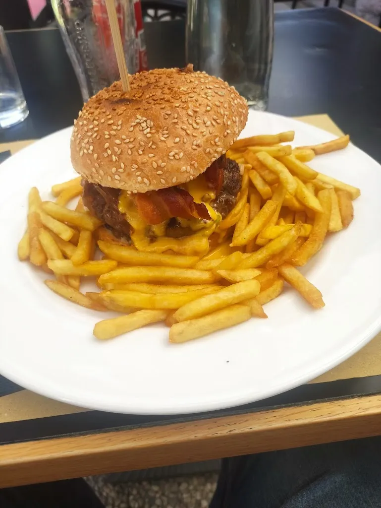 Alessandro Schumperlin_Risto Pub La Rocca_Piedimulera_review