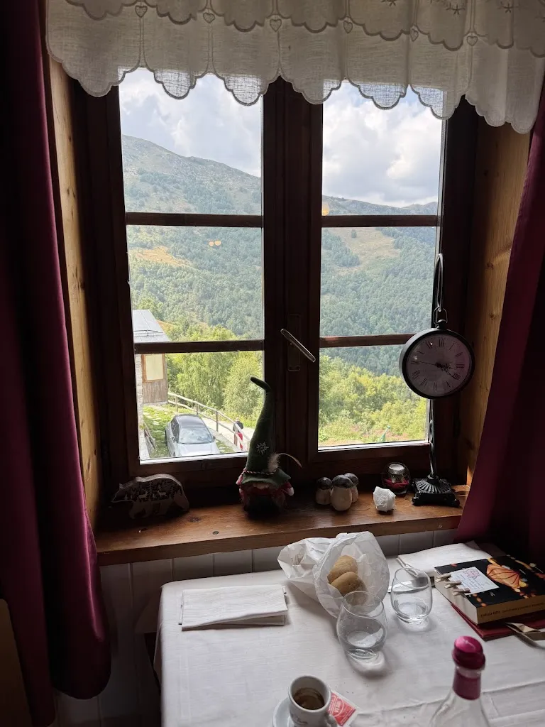 hakan sönmez_Rifugio Meggianna_Piode_review