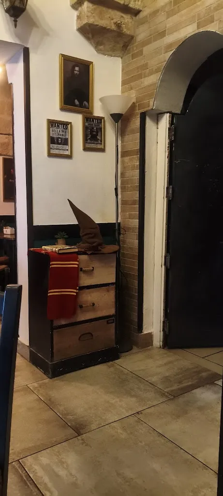 Gloria Brescia_Sirius Black Art Café_Erchie_review