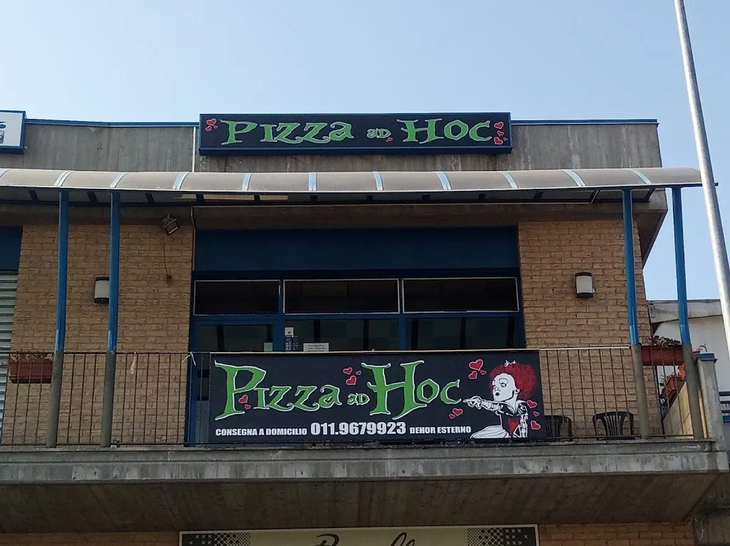 Pizza ad Hoc restaurant in Pianezza