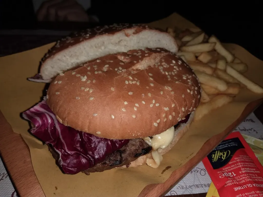 Il Rigoletto Pizza-Pub_Erchie_slider_image_3