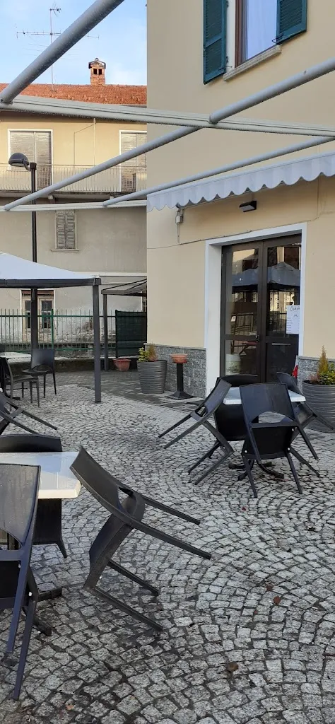 marco merzetti_Lol caffe'_Pogno_review