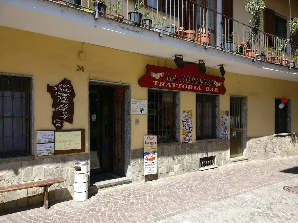 Trattoria "La Società" restaurant in Piossasco