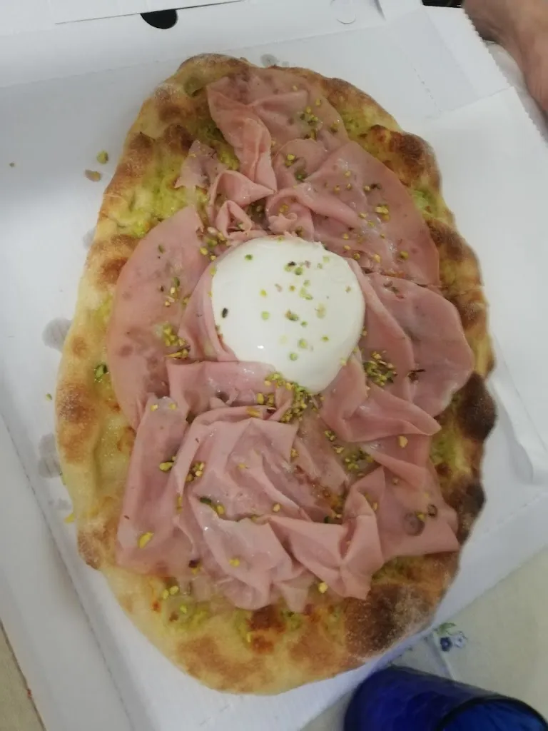 Donatella Mennuti_Pergradi_Piossasco_review