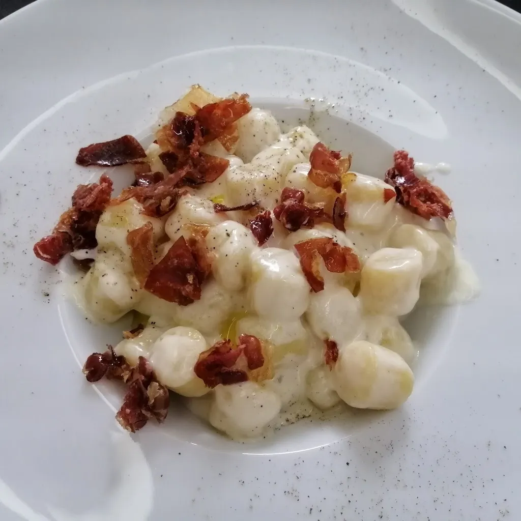 Romana Beccaris_Il Ritrovo_Pont-Canavese_review