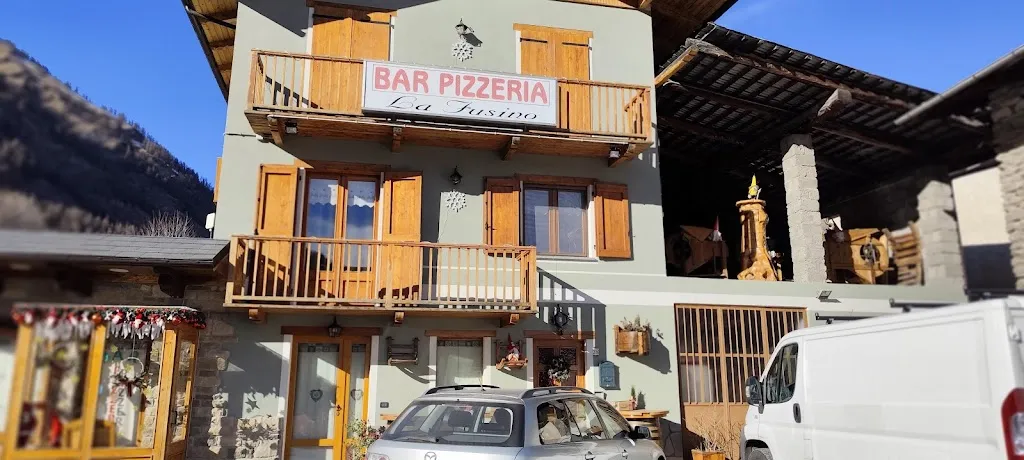 Bar Pizzeria La Fusino restaurant in Pontechianale
