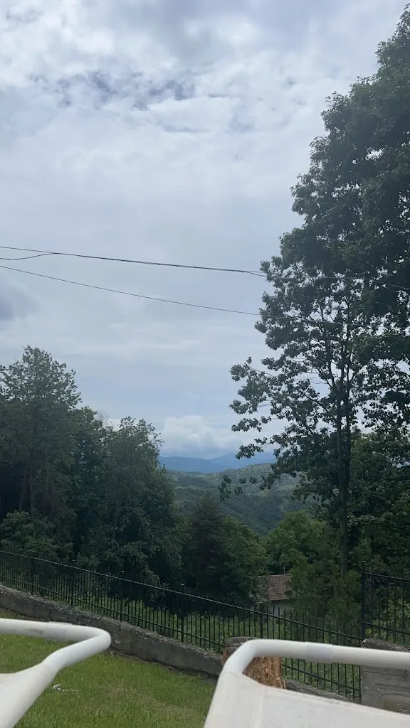 Lone's Paradis_Ponzone_slider_image_2