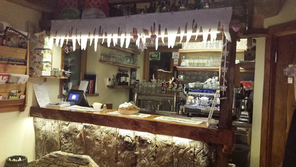 Bardour - Coffee, Grill & Rentals_Prali_slider_image_1