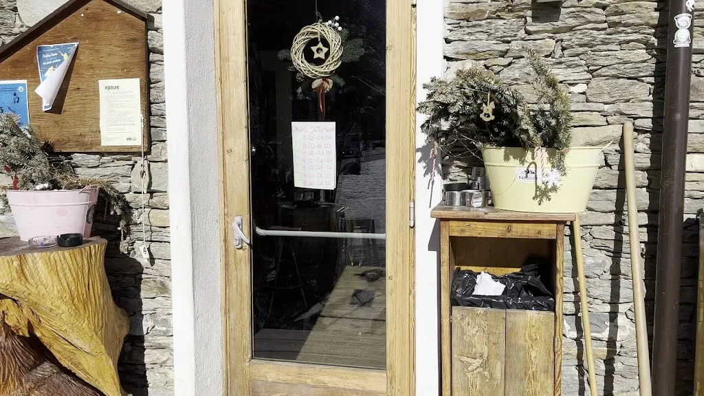 Bardour - Coffee, Grill & Rentals_Prali_slider_image_2