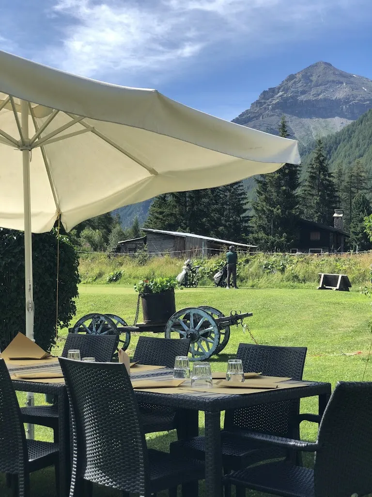 Al Mulino Ristorante Pizzeria restaurant in Pragelato-Ruà