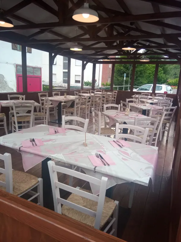 Qui Si Pizza restaurant in Prasco