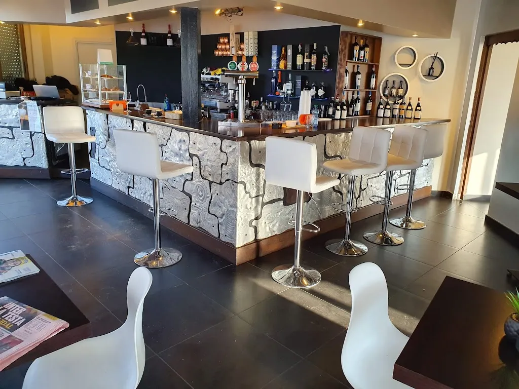 Karon Bar Lounge Coffee restaurant in Prato Sesia
