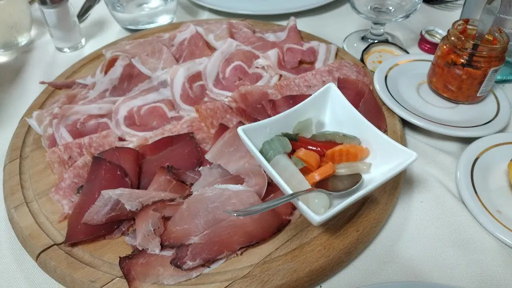 Ristorante Pizzeria Ca' Bianca_Prato Sesia_slider_image_3