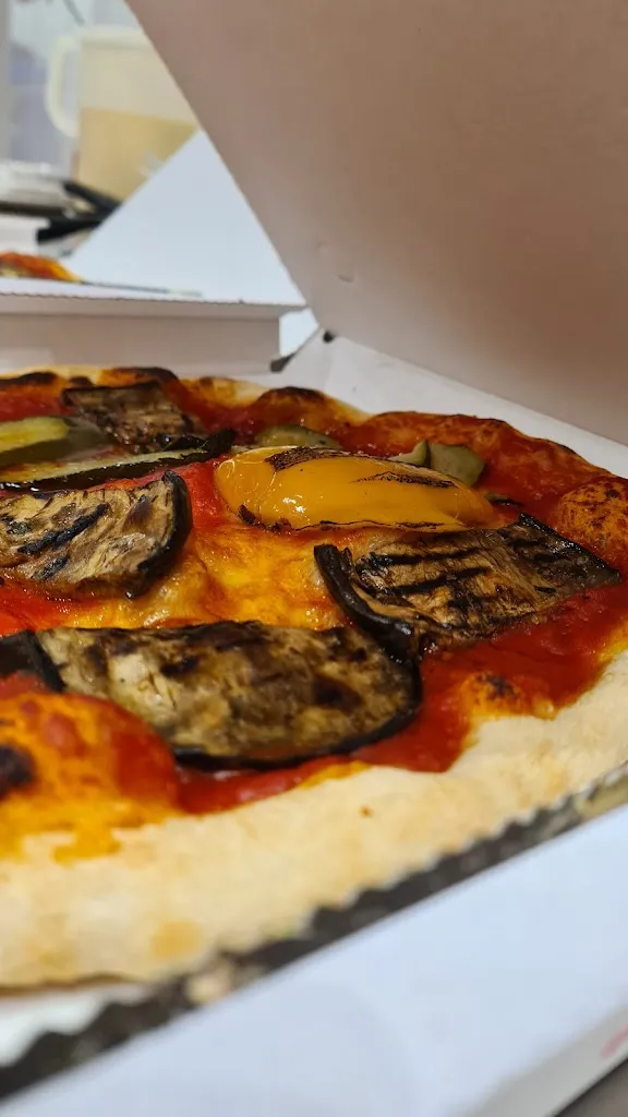 Menu_Pizz&via_Quargnento_image_2